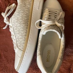 Micheal Kors Poppy Color-Block Logo Sneakers
